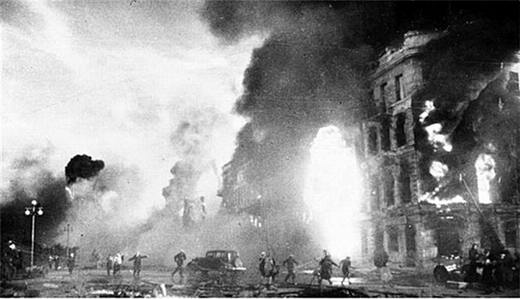 Сталинград под первыми бомбами []