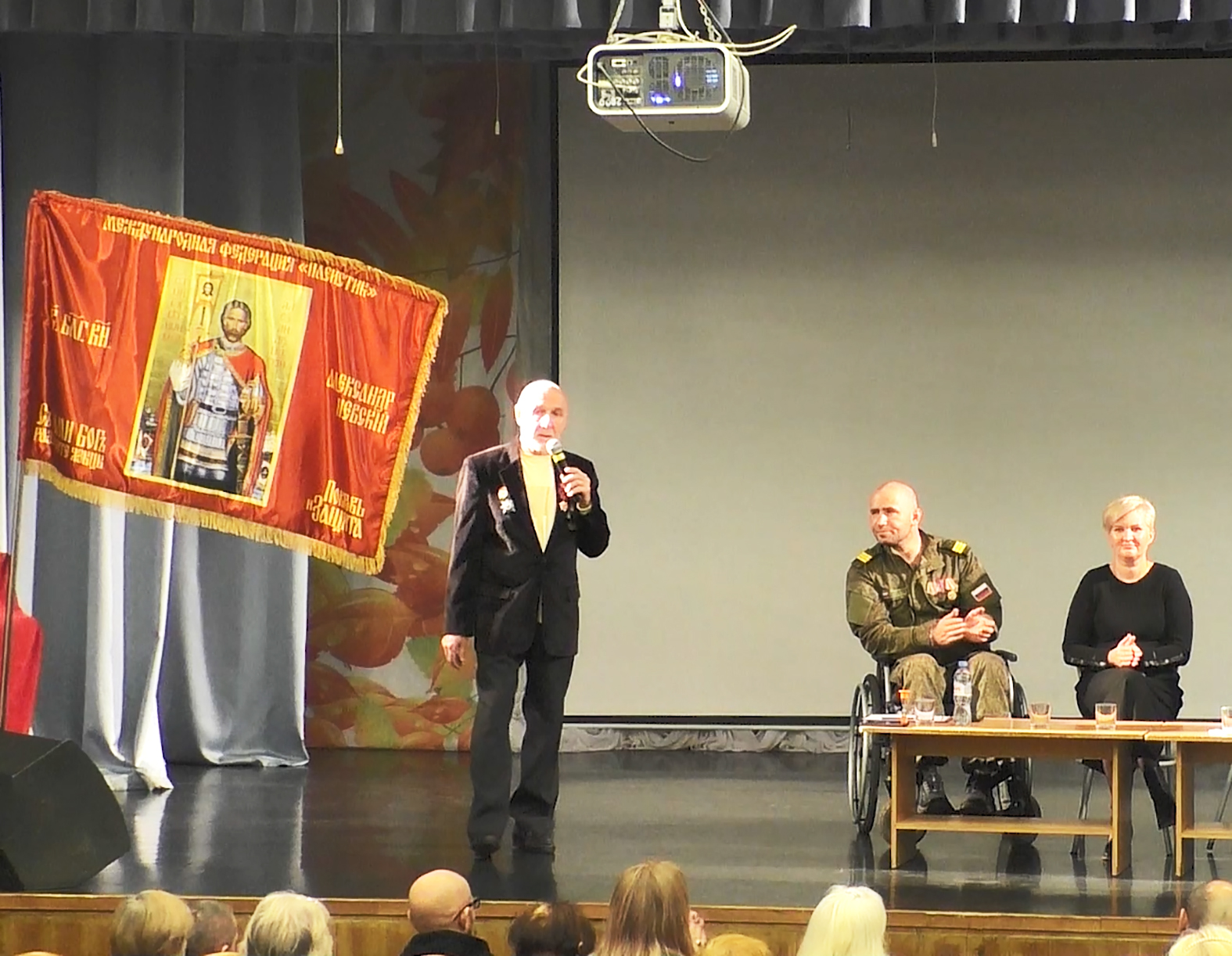 ������ []