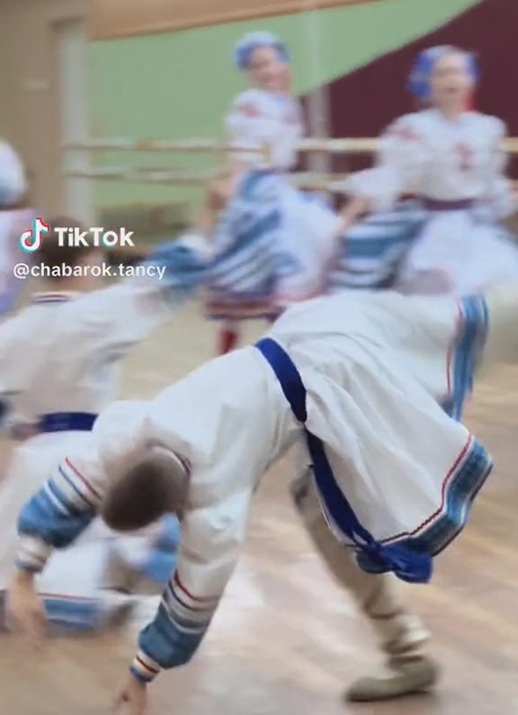  []